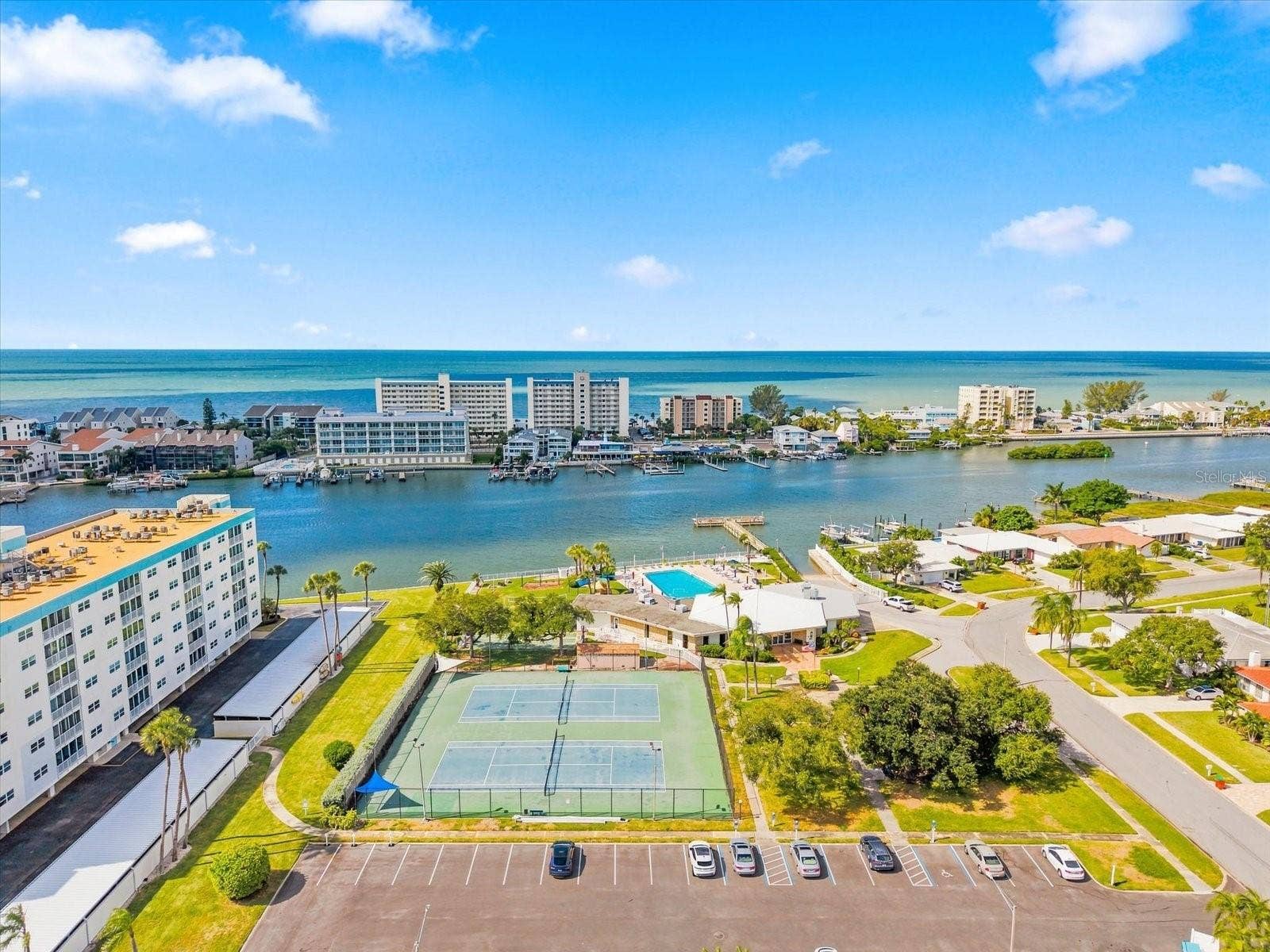 10469 IMPERIAL POINT DRIVE E, Largo, FL 33774 10469 IMPERIAL POINT DRIVE E, Largo, FL 33774