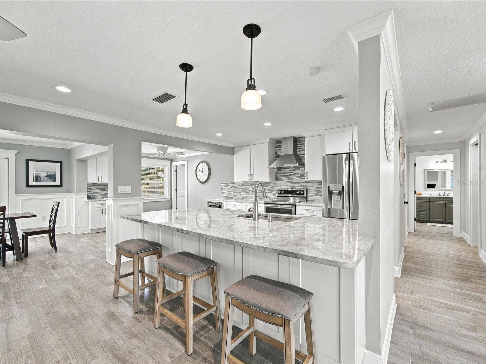 10469 IMPERIAL POINT DRIVE E, Largo, FL 33774 10469 IMPERIAL POINT DRIVE E, Largo, FL 33774