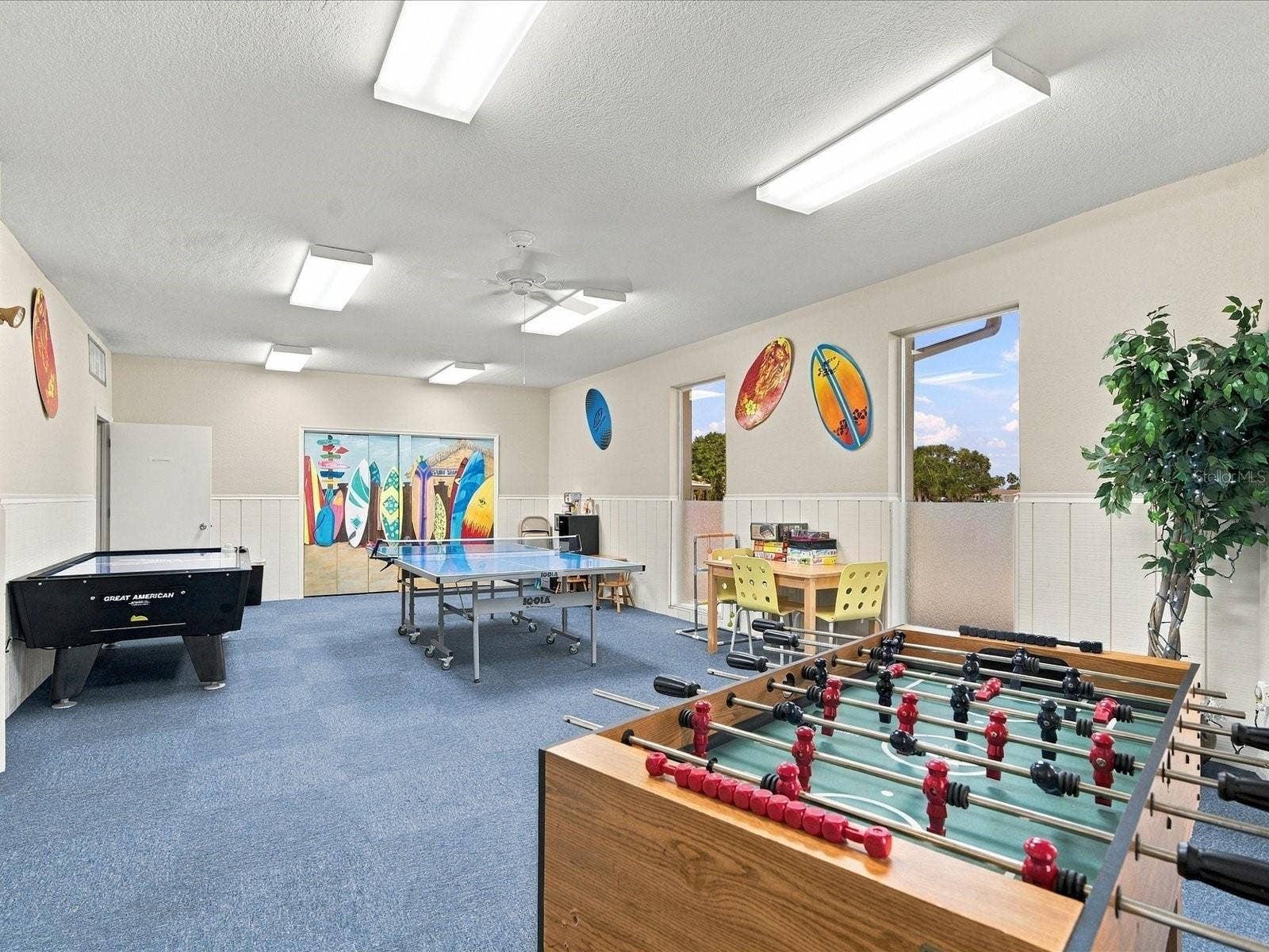 10469 IMPERIAL POINT DRIVE E, Largo, FL 33774 Community Game Room