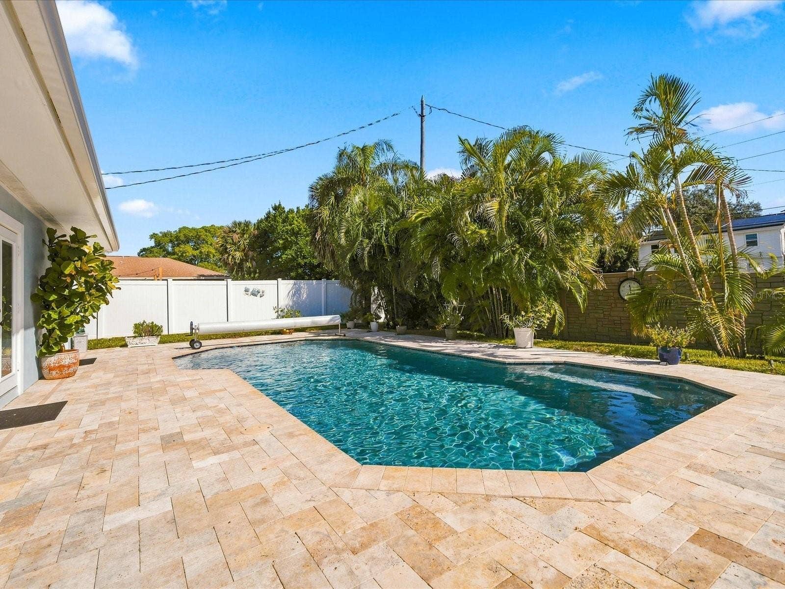 10469 IMPERIAL POINT DRIVE E, Largo, FL 33774 10469 IMPERIAL POINT DRIVE E, Largo, FL 33774