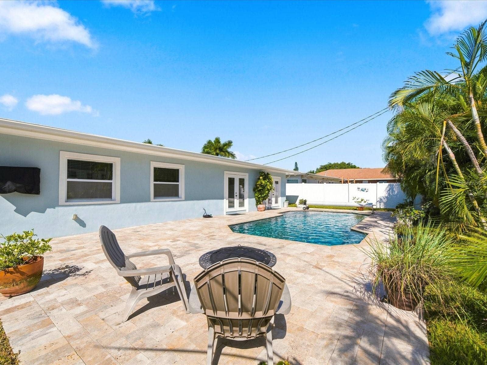 10469 IMPERIAL POINT DRIVE E, Largo, FL 33774 10469 IMPERIAL POINT DRIVE E, Largo, FL 33774