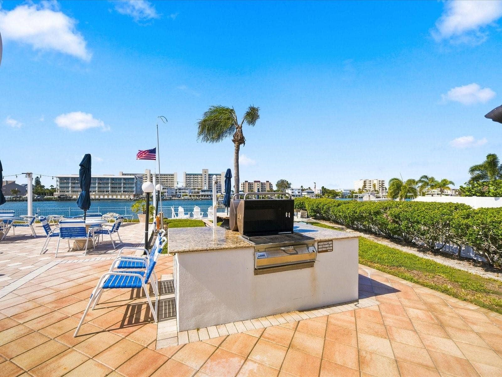 10469 IMPERIAL POINT DRIVE E, Largo, FL 33774 Community Grill Area