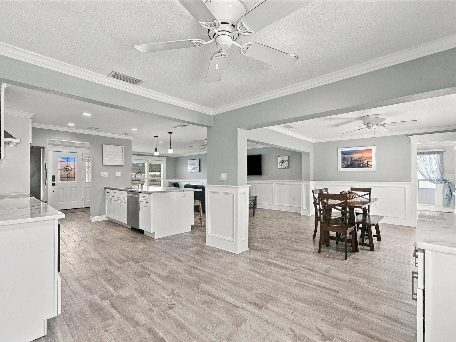10469 IMPERIAL POINT DRIVE E, Largo, FL 33774 10469 IMPERIAL POINT DRIVE E, Largo, FL 33774
