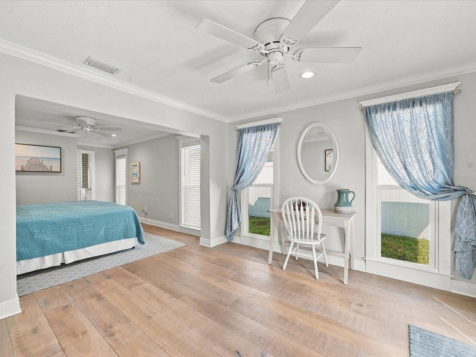 10469 IMPERIAL POINT DRIVE E, Largo, FL 33774 Primary - Entrance / Sitting Area