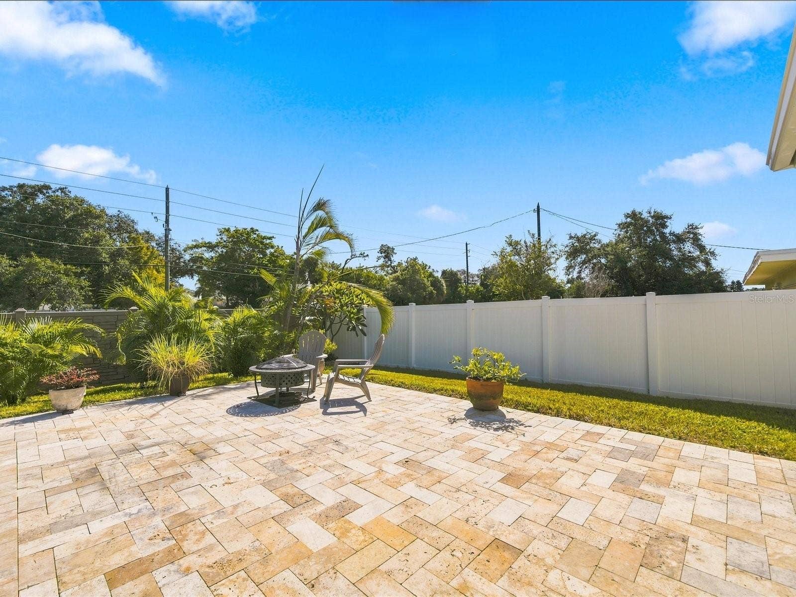 10469 IMPERIAL POINT DRIVE E, Largo, FL 33774 10469 IMPERIAL POINT DRIVE E, Largo, FL 33774