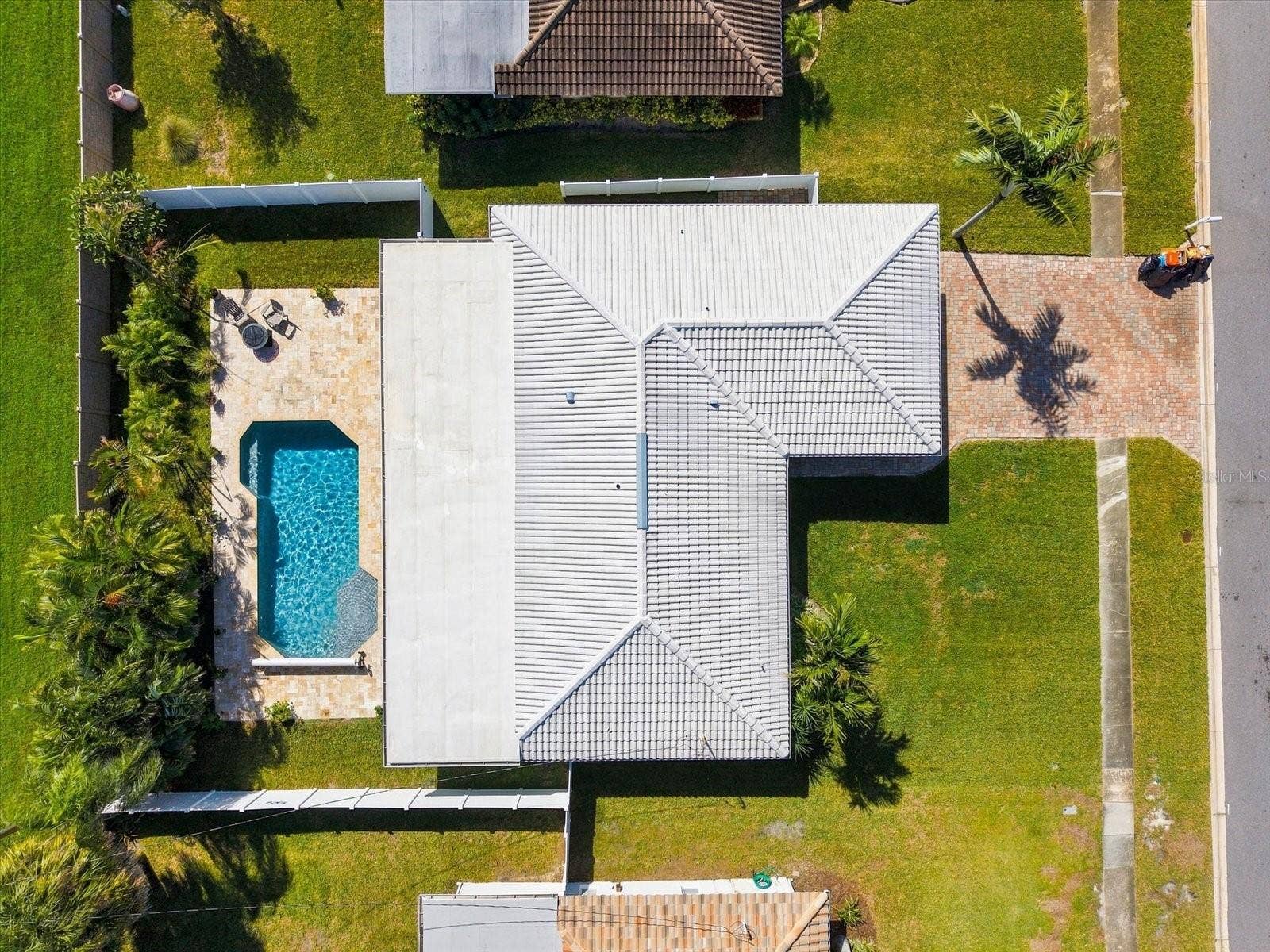 10469 IMPERIAL POINT DRIVE E, Largo, FL 33774 10469 IMPERIAL POINT DRIVE E, Largo, FL 33774