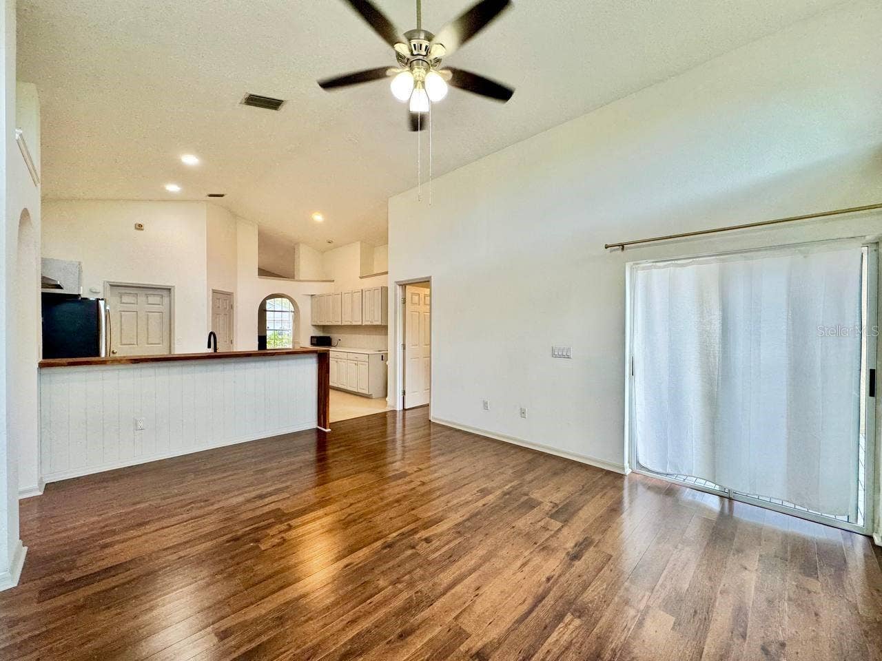 6748 WATERTON DRIVE, Riverview, FL 33578 6748 WATERTON DRIVE, Riverview, FL 33578