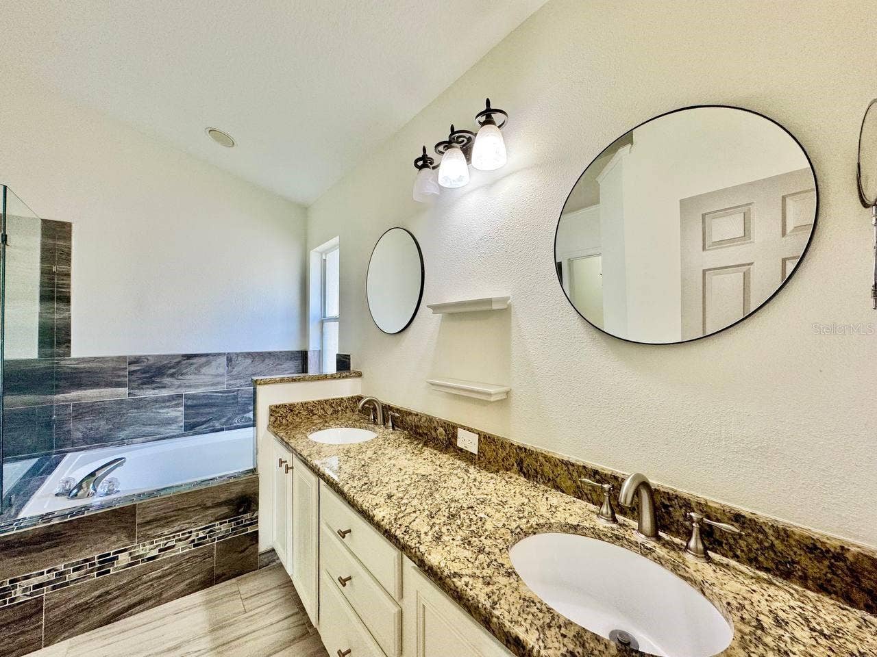 6748 WATERTON DRIVE, Riverview, FL 33578 6748 WATERTON DRIVE, Riverview, FL 33578