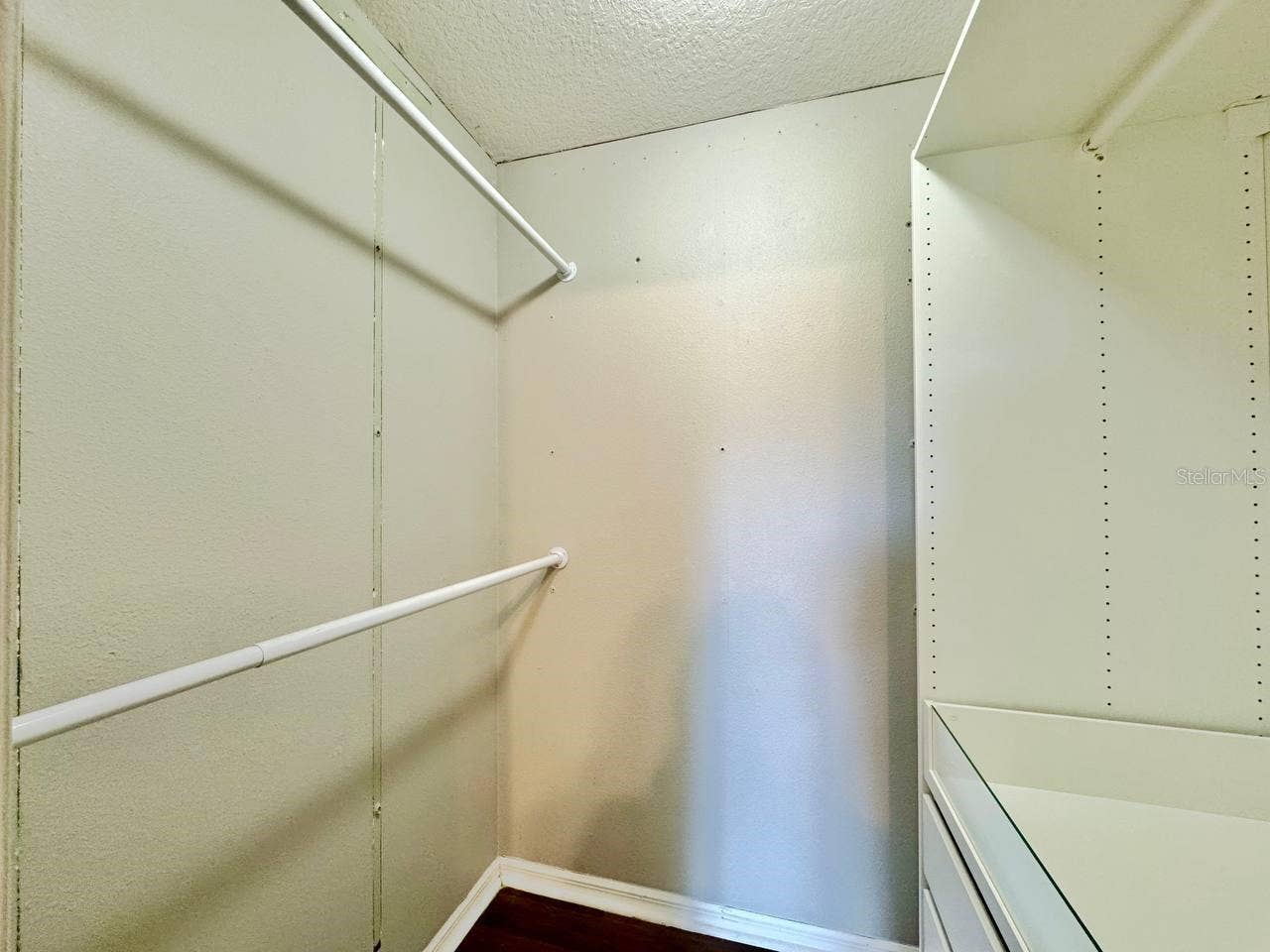 6748 WATERTON DRIVE, Riverview, FL 33578 6748 WATERTON DRIVE, Riverview, FL 33578