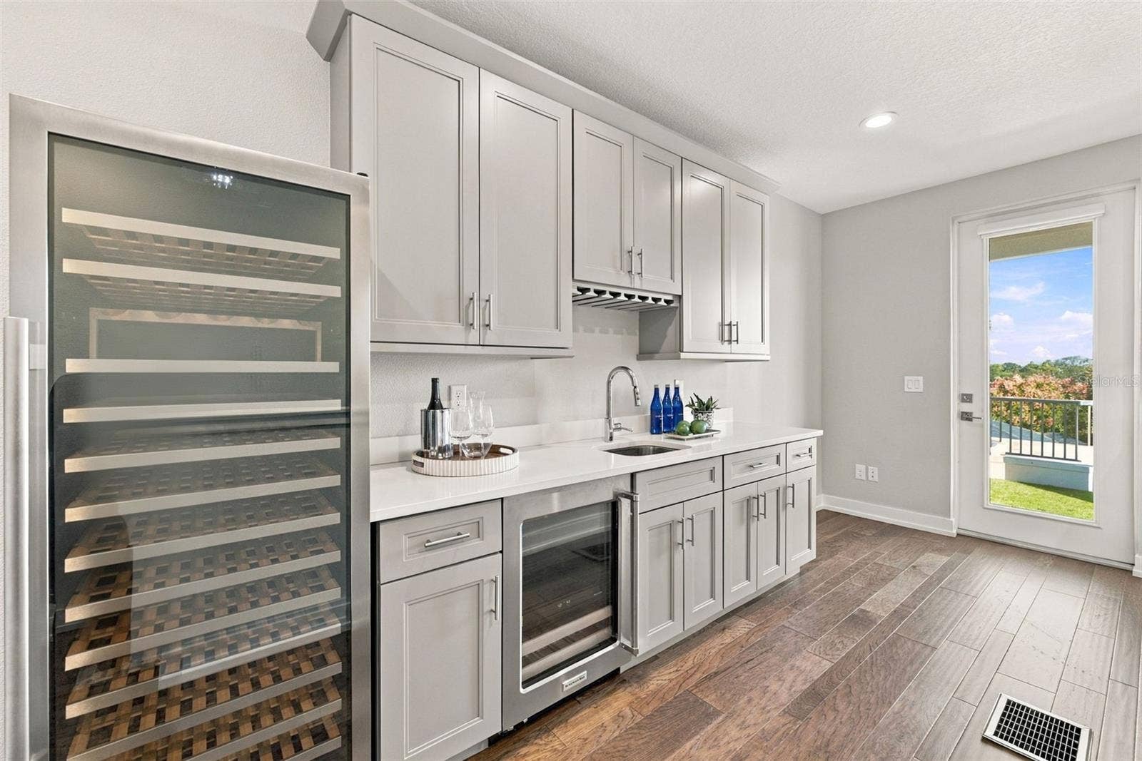 2442 W MISSISSIPPI AVENUE, #3, Tampa, FL 33629 2442 W MISSISSIPPI AVENUE, #3, Tampa, FL 33629