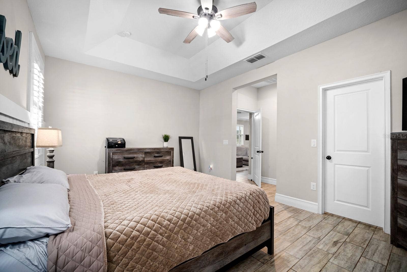 10654 PLANER PICKET DRIVE, Riverview, FL 33569 Primary bedroom with room for a king bed and walk-in closet access