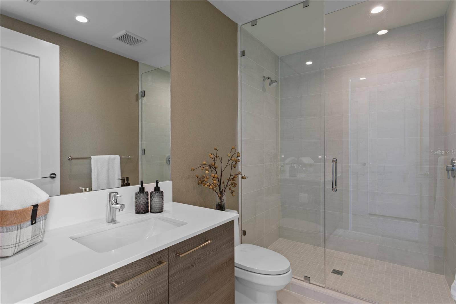 301 1ST STREET S, #3201, St Petersburg, FL 33701 Bath 3