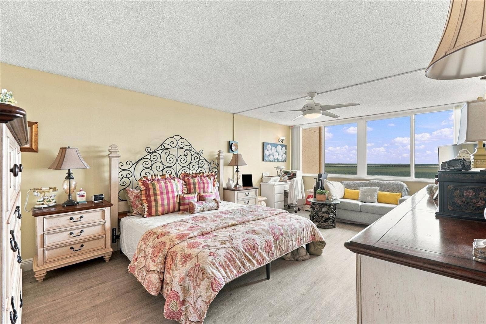 2616 COVE CAY DRIVE, #906, Clearwater, FL 33760 2616 COVE CAY DRIVE, #906, Clearwater, FL 33760