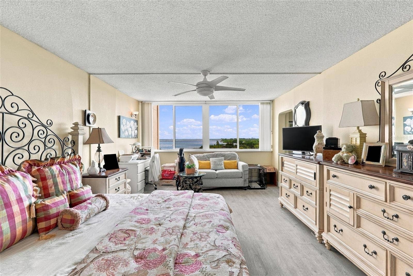 2616 COVE CAY DRIVE, #906, Clearwater, FL 33760 2616 COVE CAY DRIVE, #906, Clearwater, FL 33760
