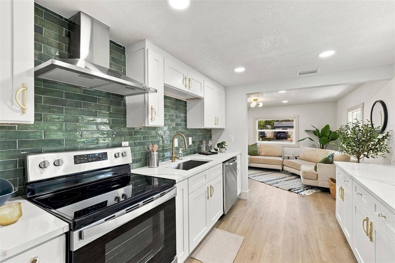 5160 45TH AVENUE N, St Petersburg, FL 33709 5160 45TH AVENUE N, St Petersburg, FL 33709