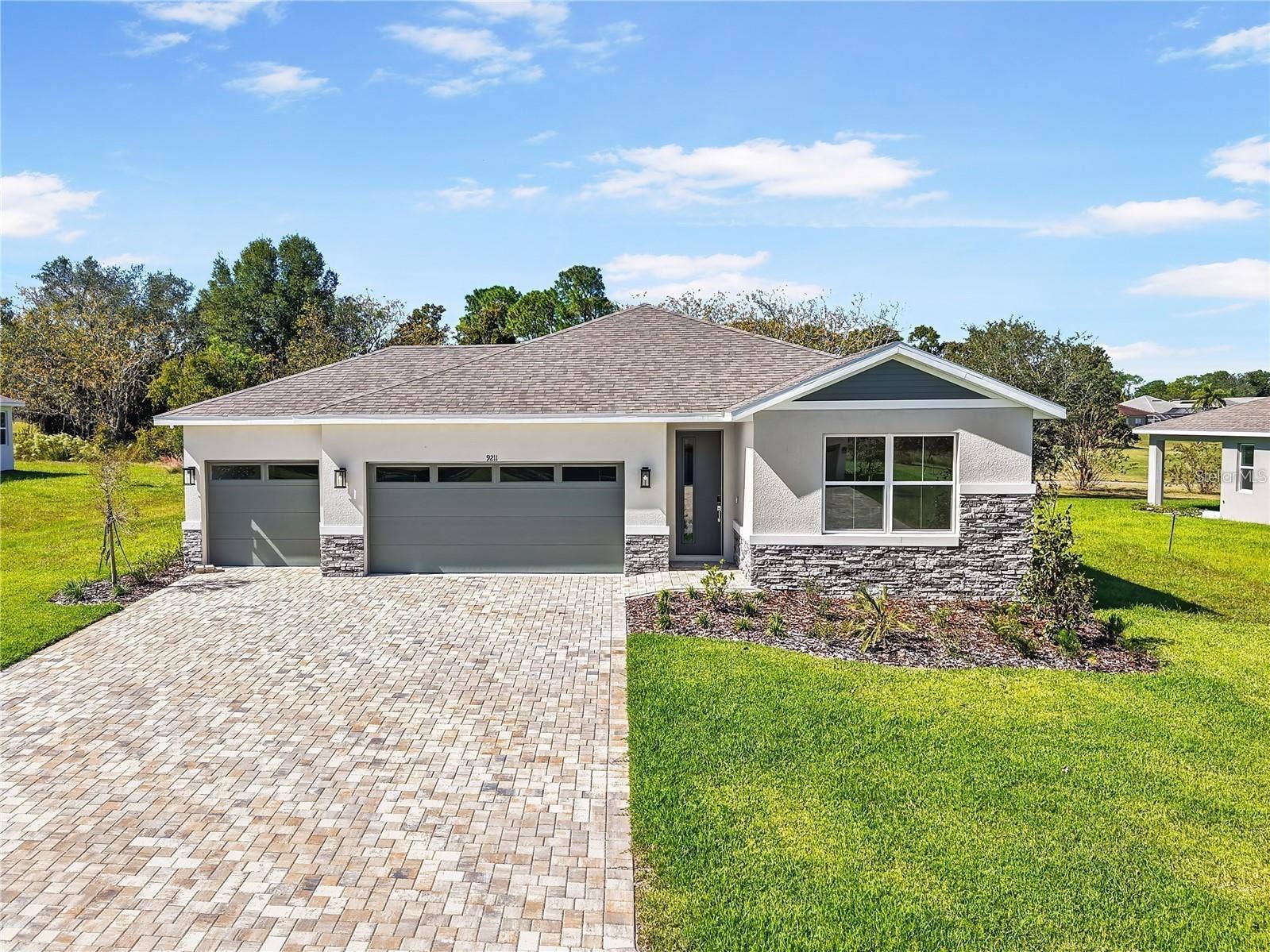9211 PLAYERS DRIVE, Weeki Wachee, FL 34613