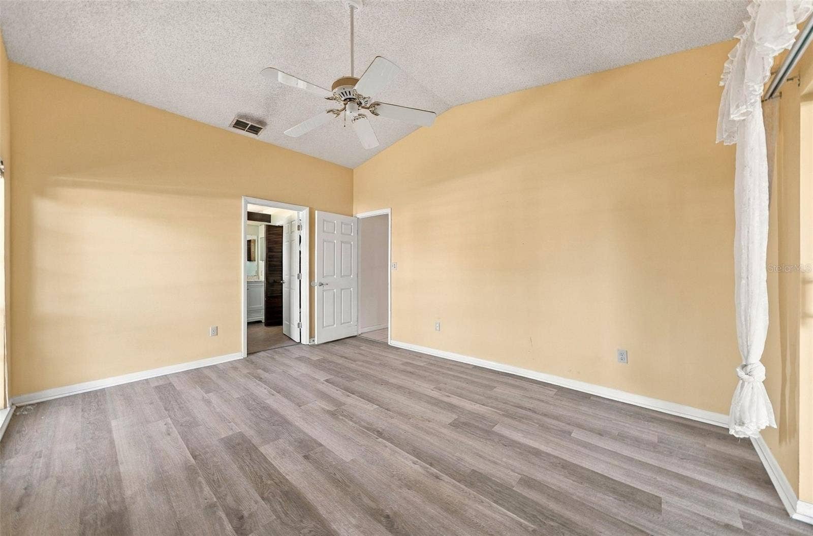 4301 ELLENVILLE PLACE, Valrico, FL 33596 4301 ELLENVILLE PLACE, Valrico, FL 33596