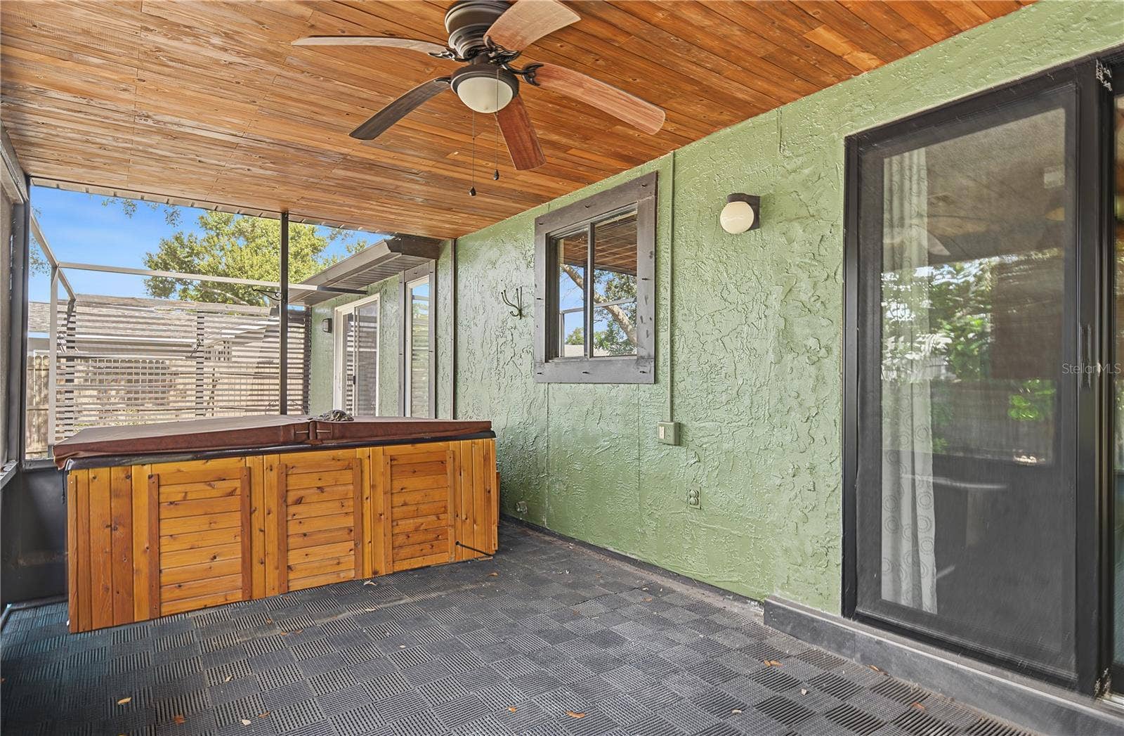 608 TIMBER BAY CIRCLE E, Oldsmar, FL 34677 608 TIMBER BAY CIRCLE E, Oldsmar, FL 34677