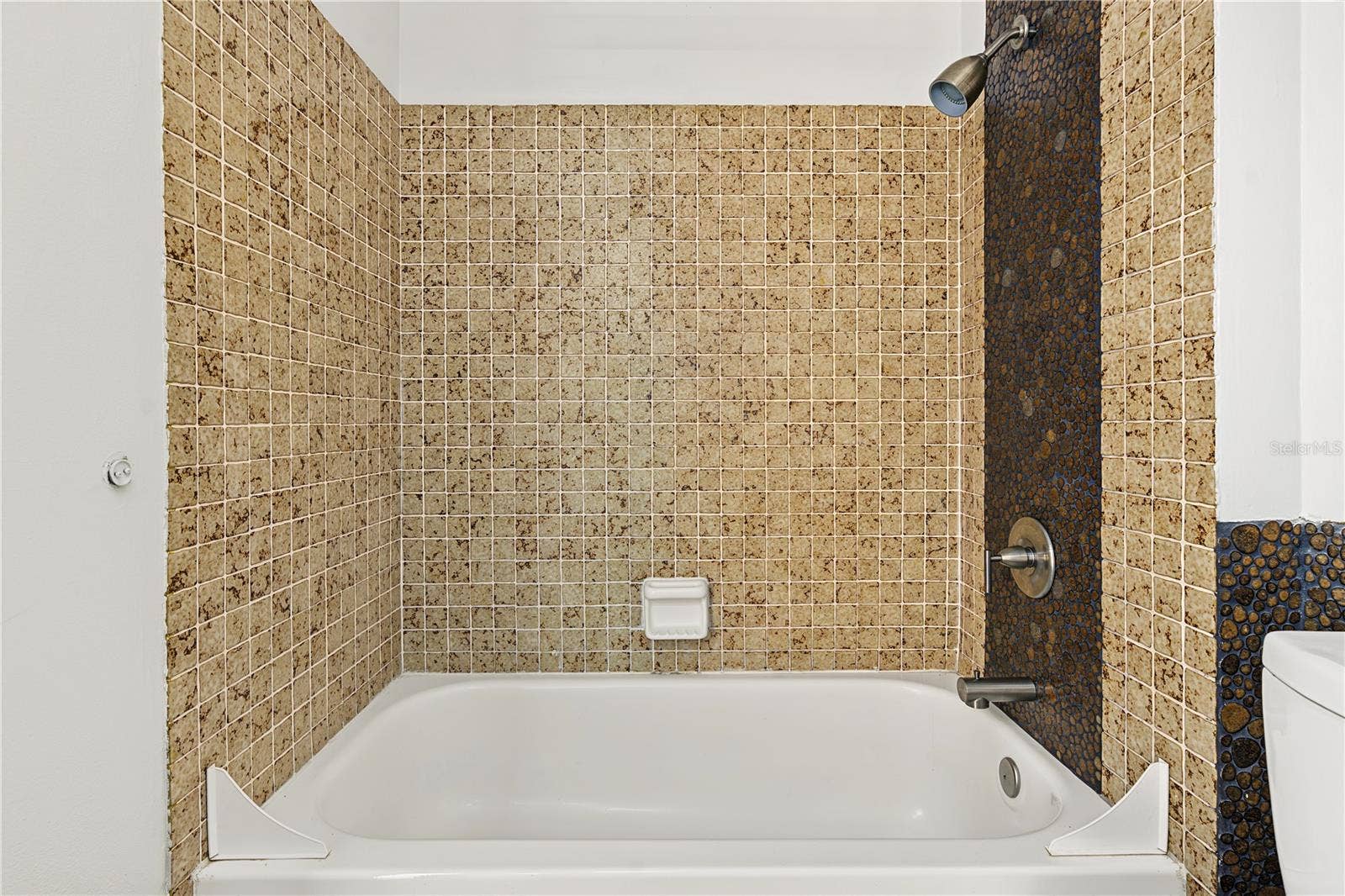 608 TIMBER BAY CIRCLE E, Oldsmar, FL 34677 608 TIMBER BAY CIRCLE E, Oldsmar, FL 34677