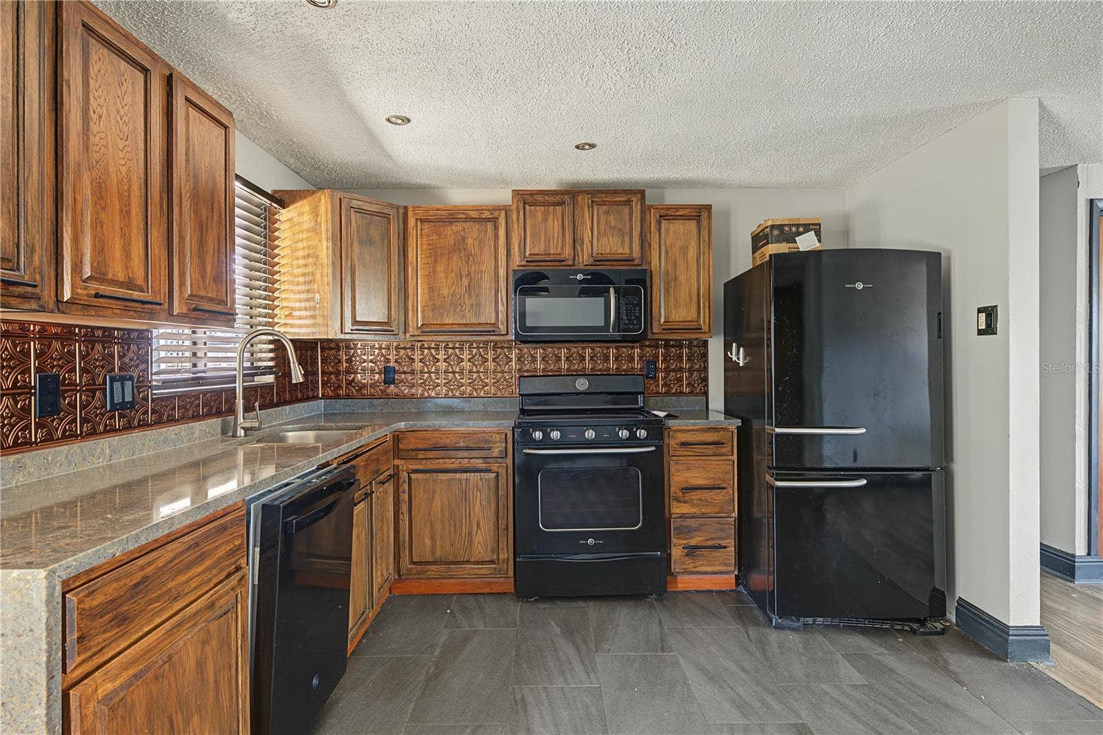 608 TIMBER BAY CIRCLE E, Oldsmar, FL 34677 608 TIMBER BAY CIRCLE E, Oldsmar, FL 34677
