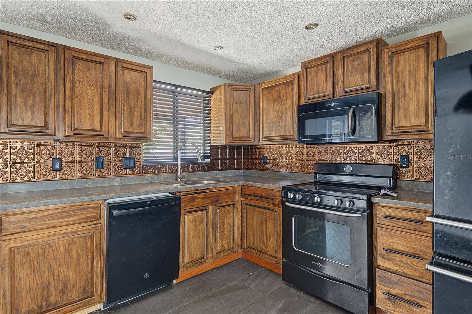608 TIMBER BAY CIRCLE E, Oldsmar, FL 34677 608 TIMBER BAY CIRCLE E, Oldsmar, FL 34677
