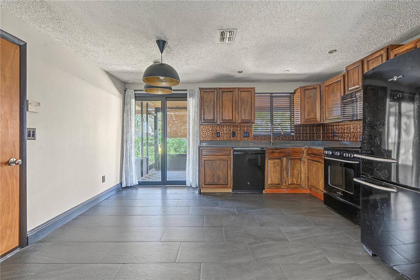 608 TIMBER BAY CIRCLE E, Oldsmar, FL 34677 608 TIMBER BAY CIRCLE E, Oldsmar, FL 34677
