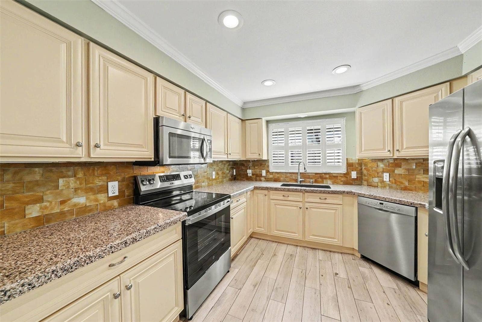 17544 FAIRMEADOW DRIVE, Tampa, FL 33647 Updated Kitchen