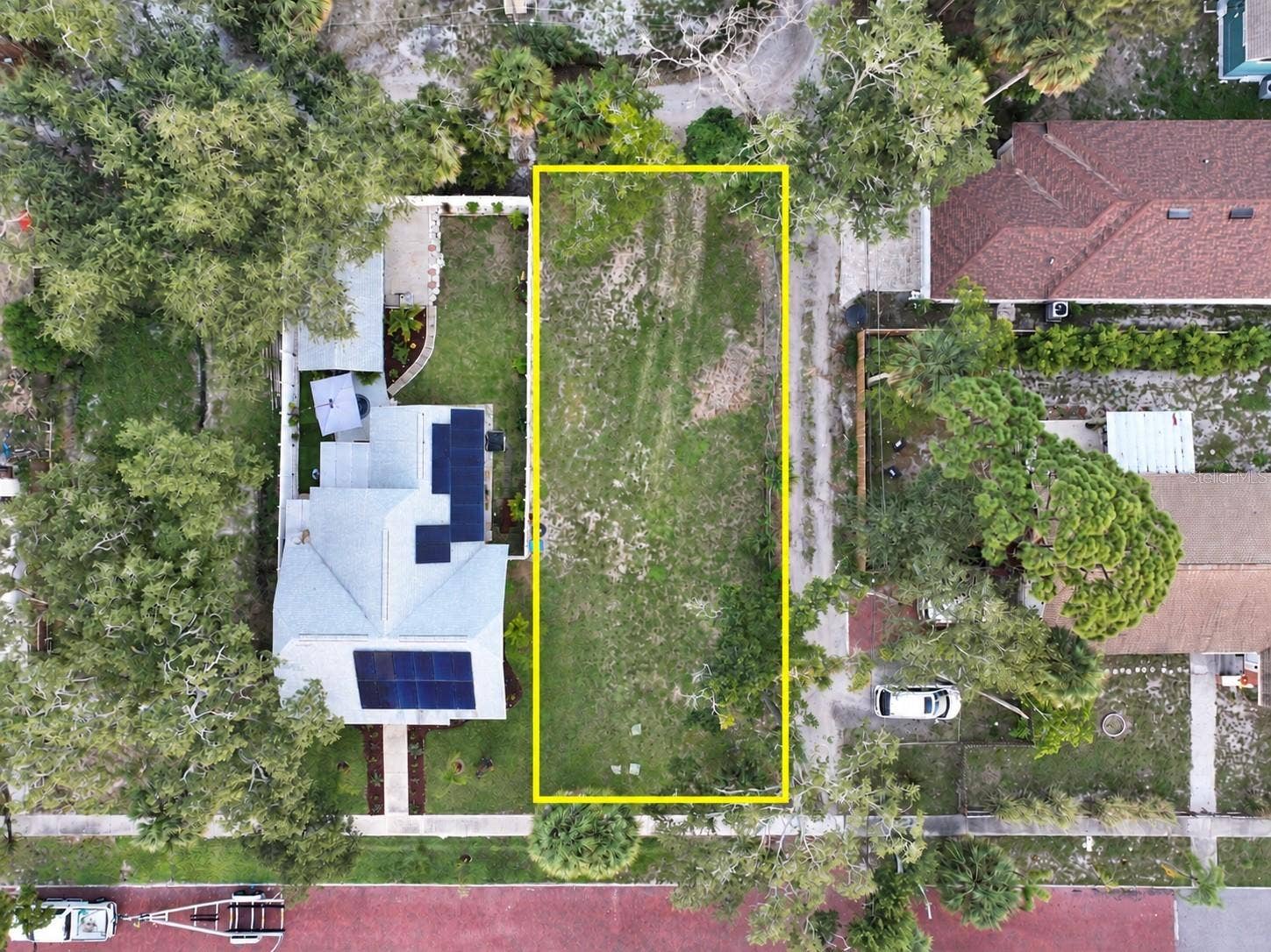 8TH ST S, St Petersburg, FL 33705 Great Location