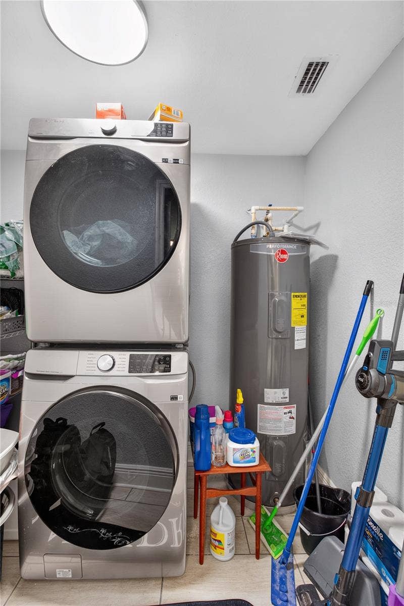 2602 E 110TH AVENUE, Tampa, FL 33612 Laundry Room
