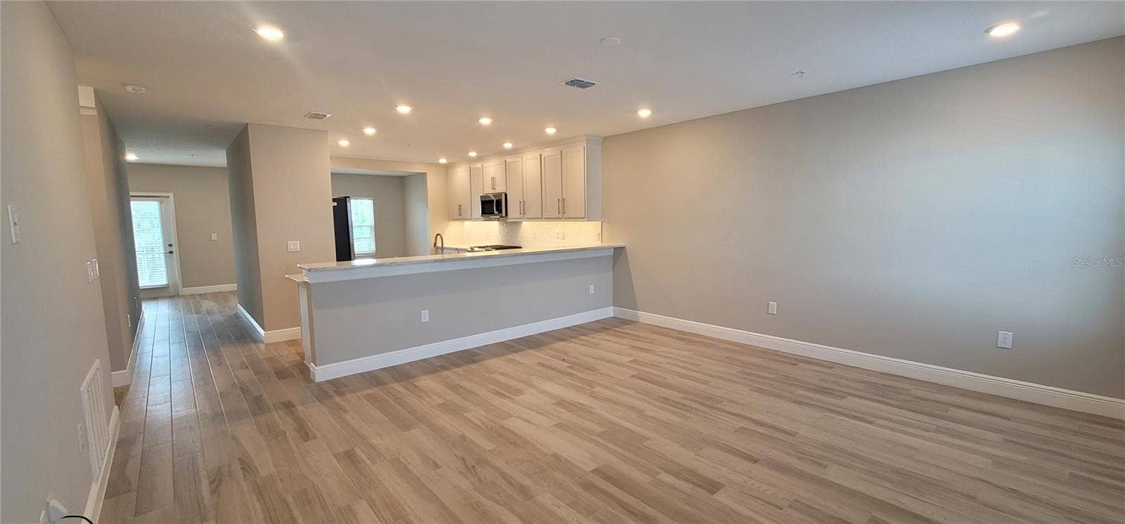 5351 BRIDGE STREET, #48, Tampa, FL 33611 5351 BRIDGE STREET, #48, Tampa, FL 33611