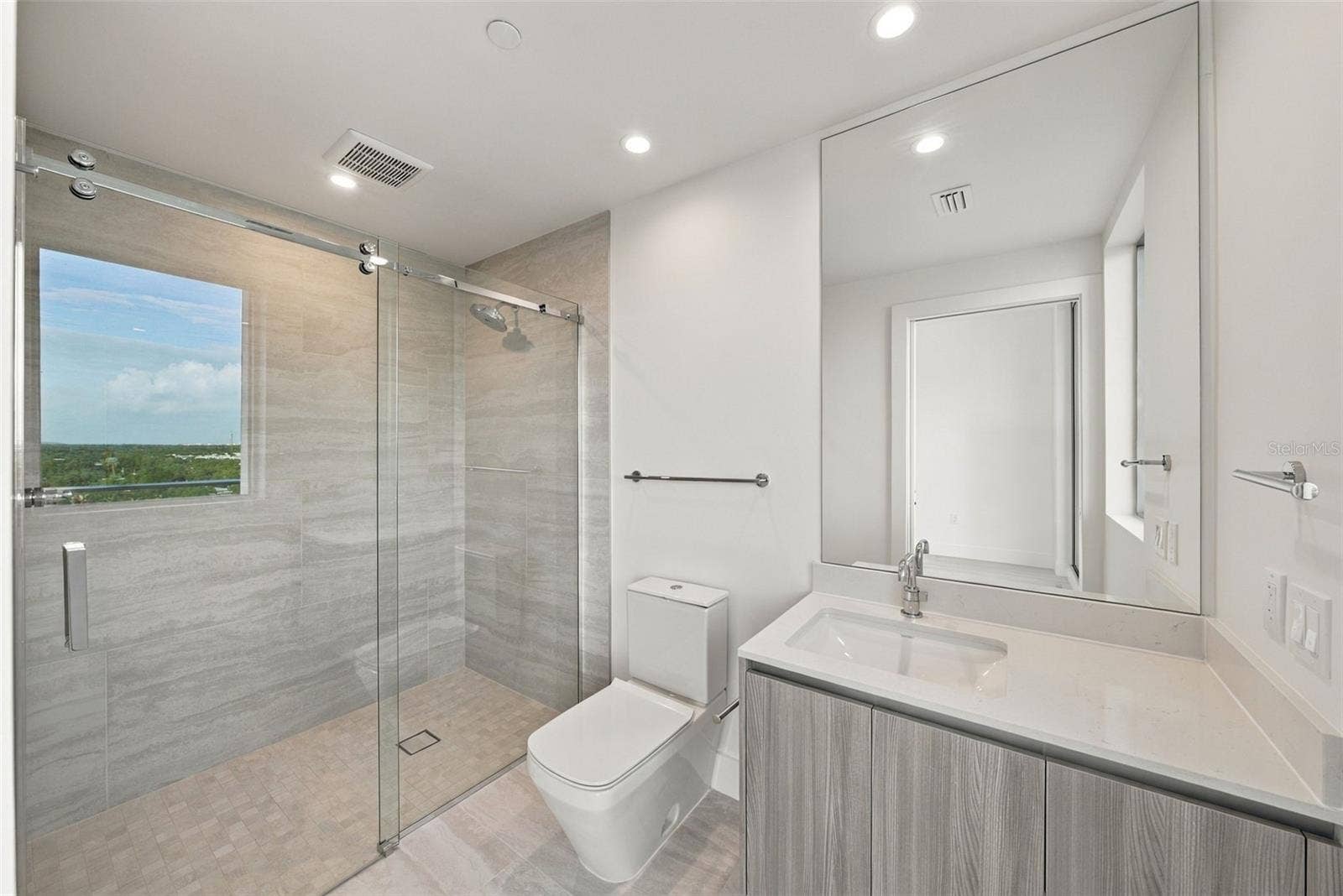 5713 BOWEN DANIEL DRIVE, #903, Tampa, FL 33616 5713 BOWEN DANIEL DRIVE, #903, Tampa, FL 33616