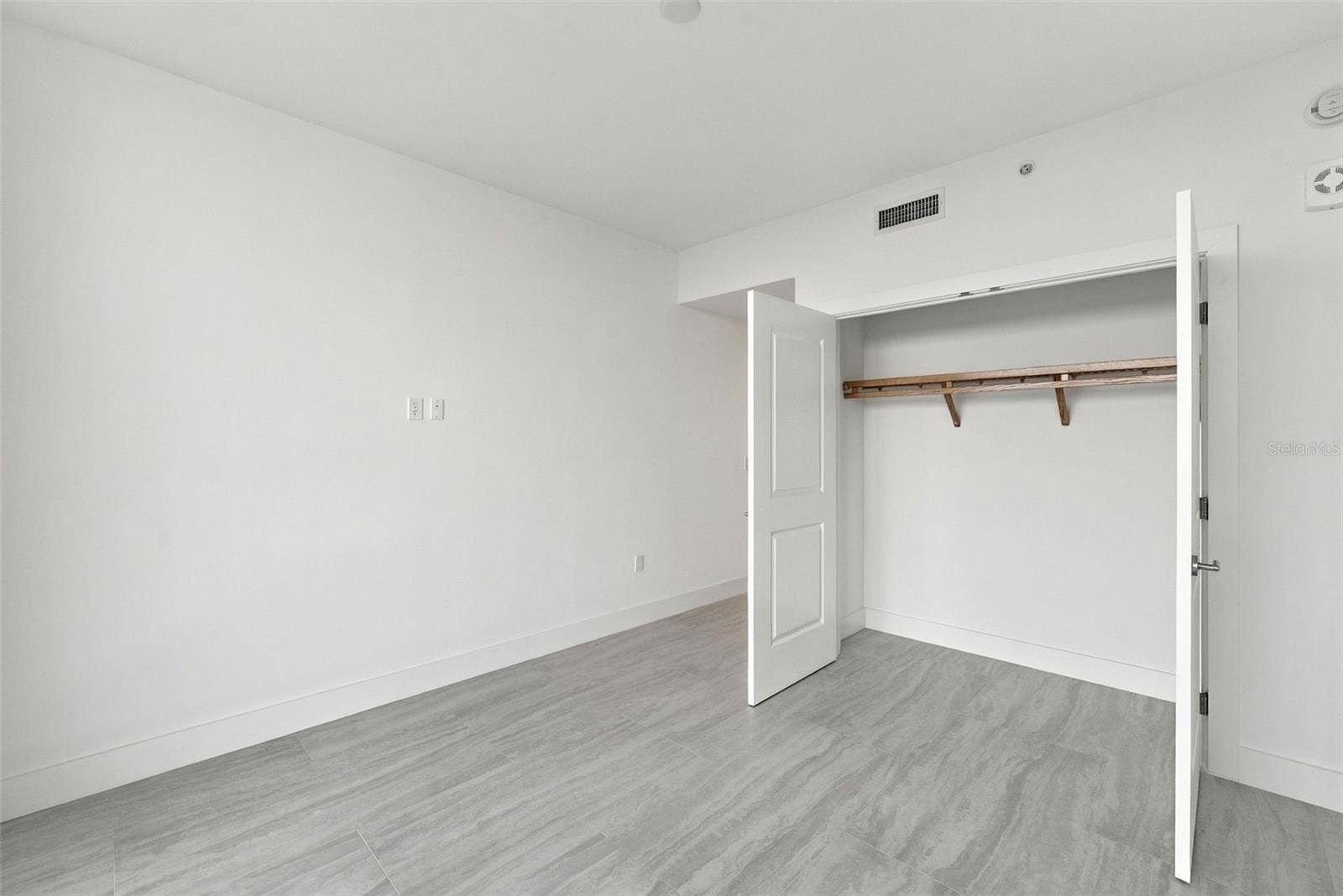 5713 BOWEN DANIEL DRIVE, #903, Tampa, FL 33616 5713 BOWEN DANIEL DRIVE, #903, Tampa, FL 33616