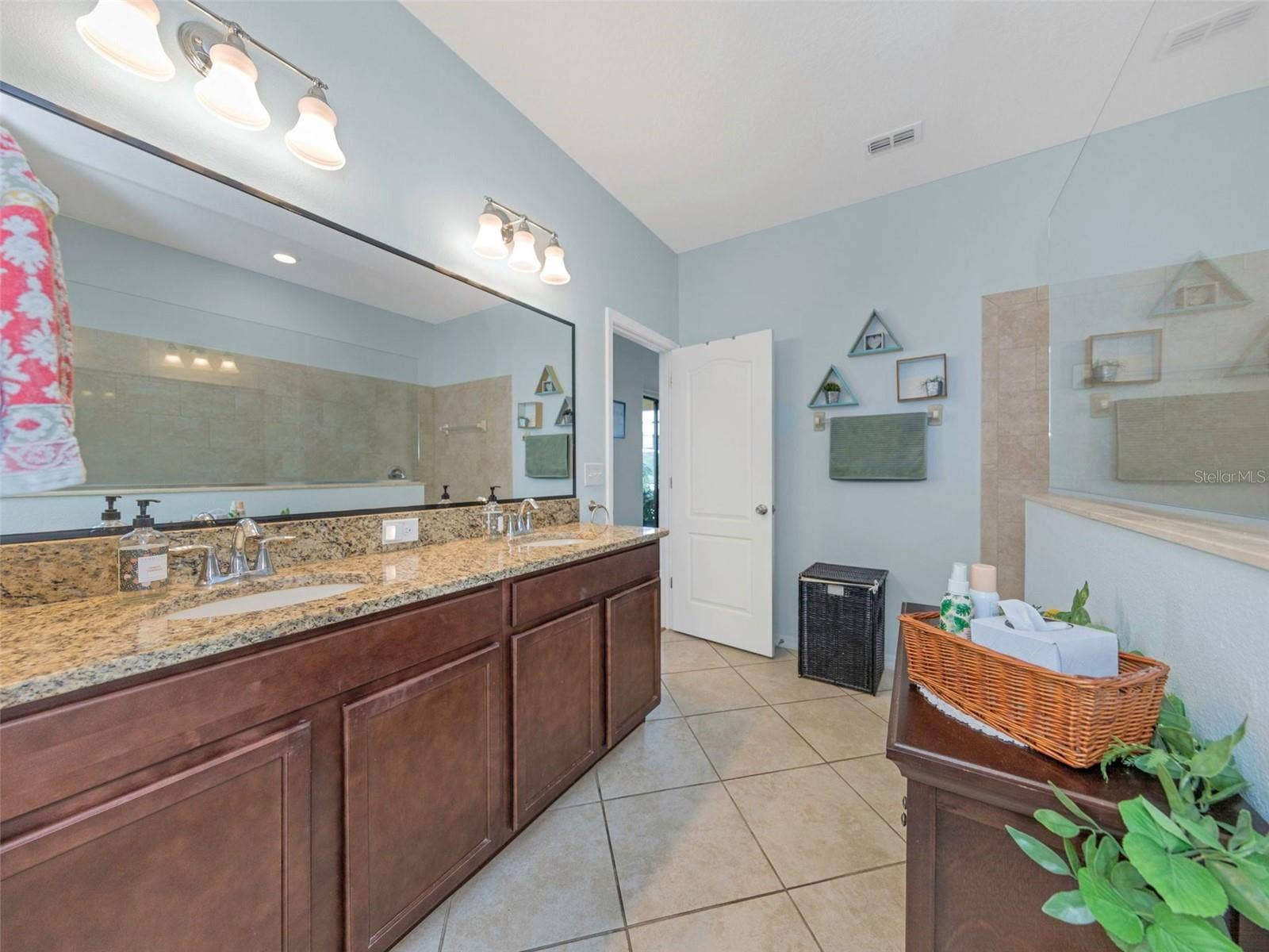 13908 FELIX WILL ROAD, Riverview, FL 33579 13908 FELIX WILL ROAD, Riverview, FL 33579