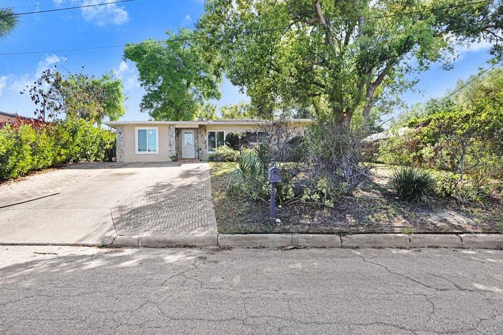 6703 N RIVER BOULEVARD, Tampa, FL 33604 6703 N RIVER BOULEVARD, Tampa, FL 33604