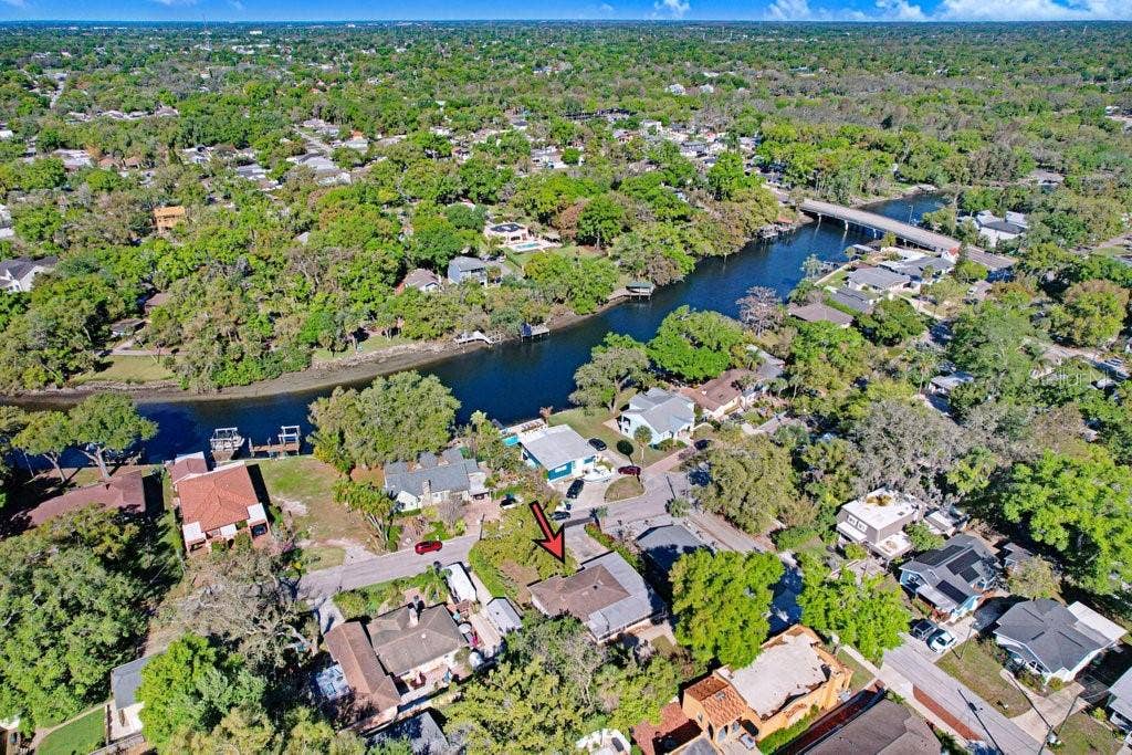 6703 N RIVER BOULEVARD, Tampa, FL 33604 6703 N RIVER BOULEVARD, Tampa, FL 33604
