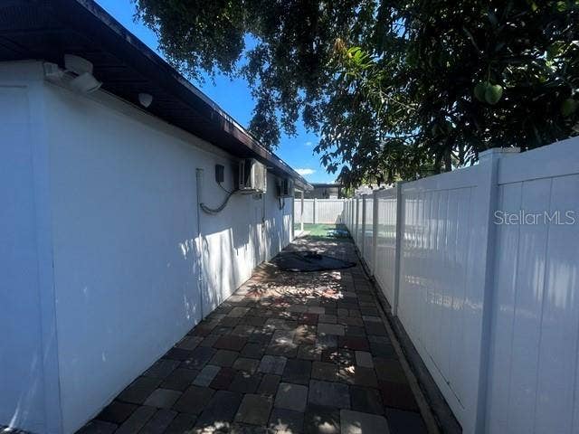 Tampa, FL 33604