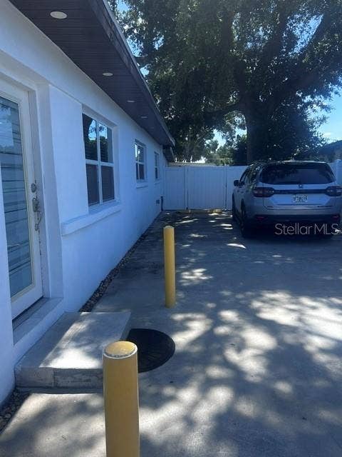 Tampa, FL 33604