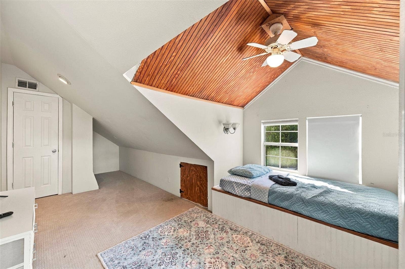 10350 54TH AVENUE N, St Petersburg, FL 33708