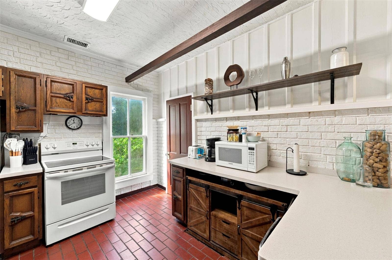 10350 54TH AVENUE N, St Petersburg, FL 33708