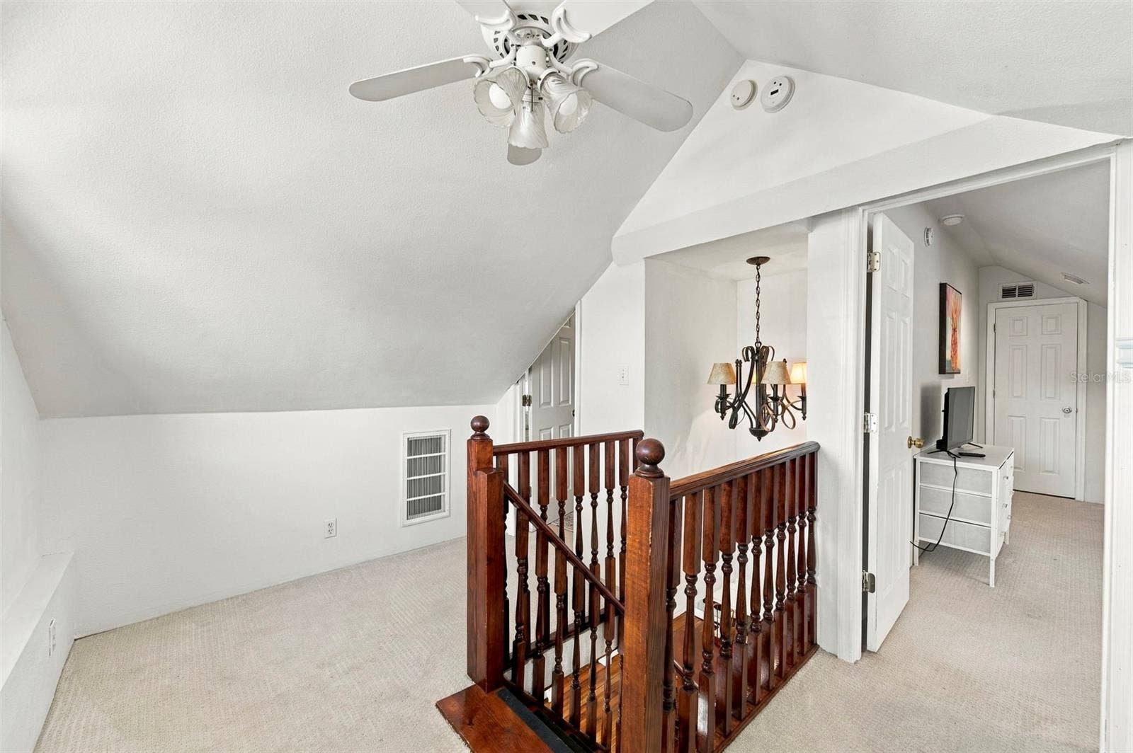 10350 54TH AVENUE N, St Petersburg, FL 33708