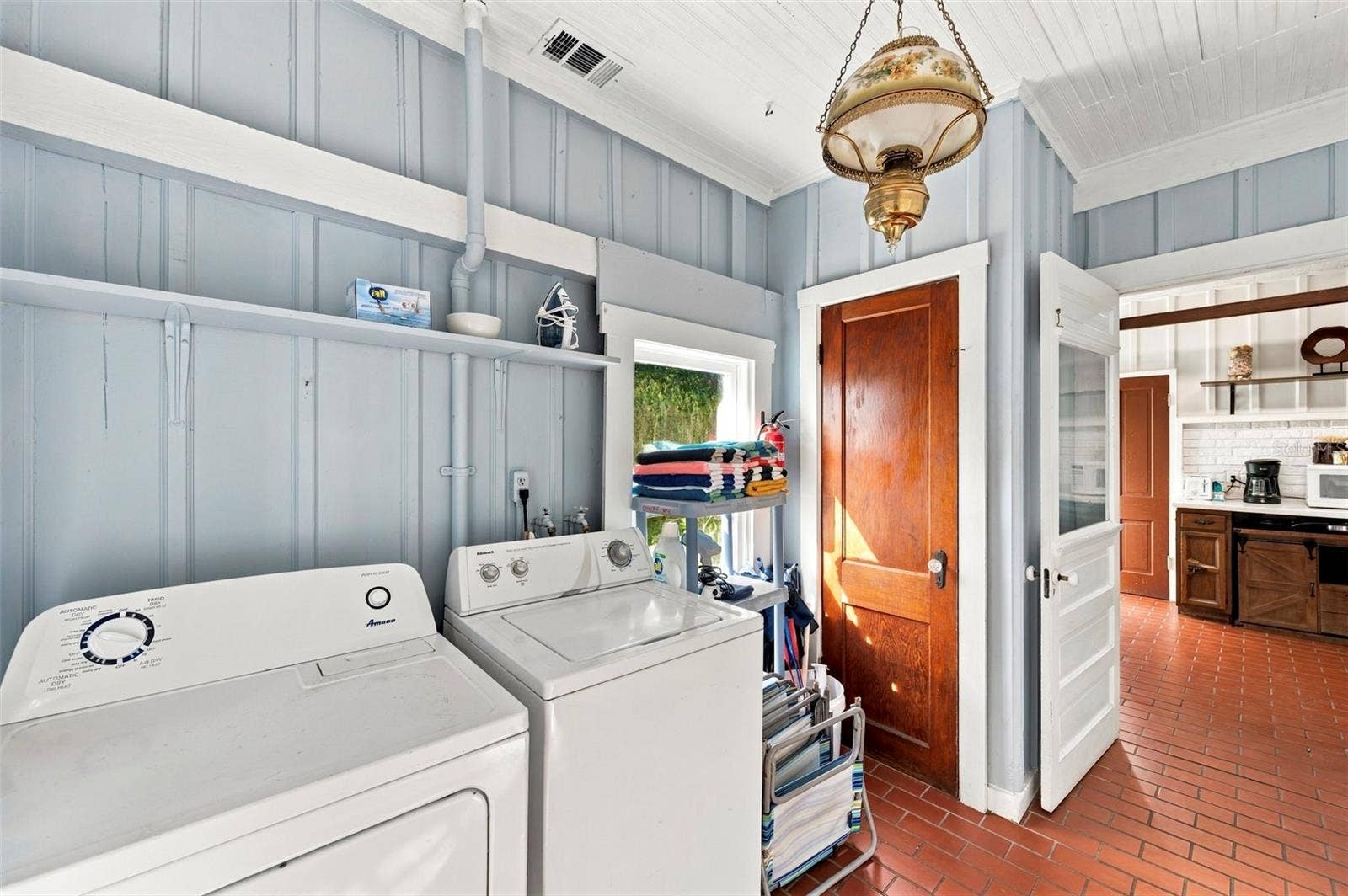 10350 54TH AVENUE N, St Petersburg, FL 33708