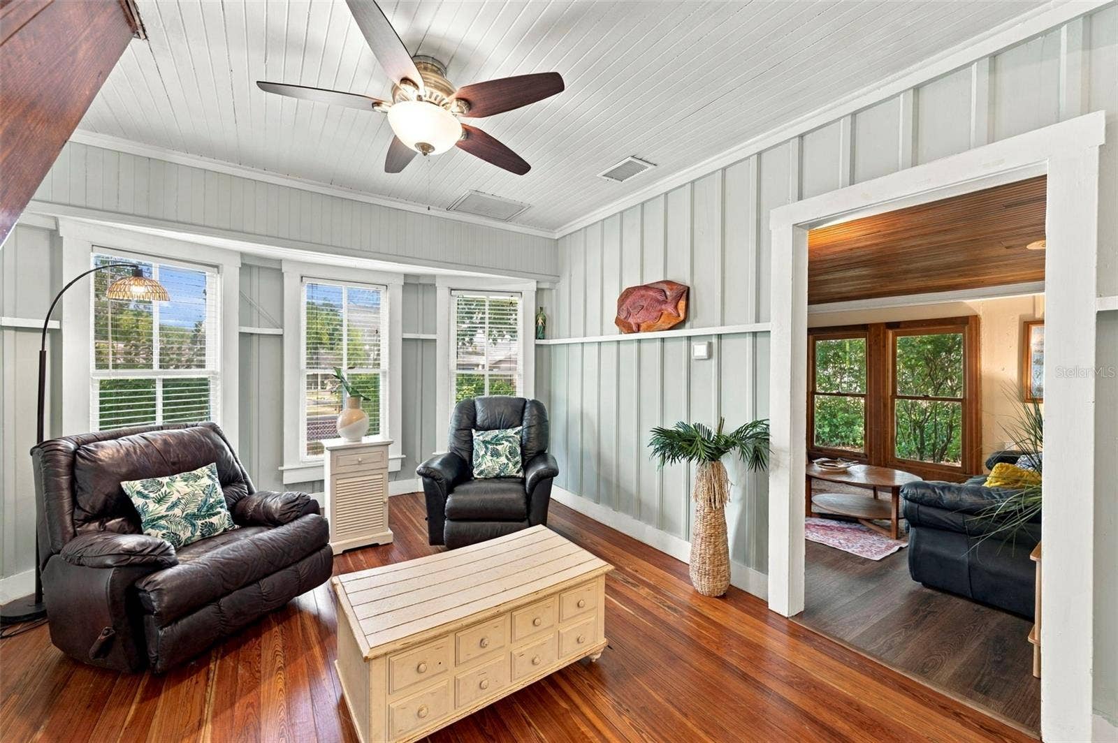 10350 54TH AVENUE N, St Petersburg, FL 33708