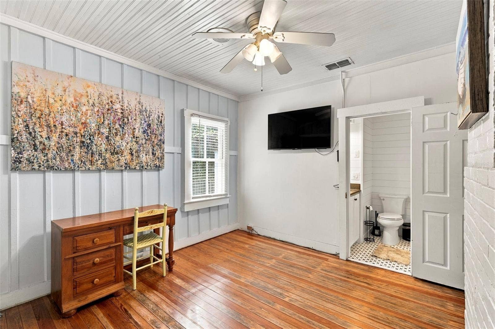10350 54TH AVENUE N, St Petersburg, FL 33708