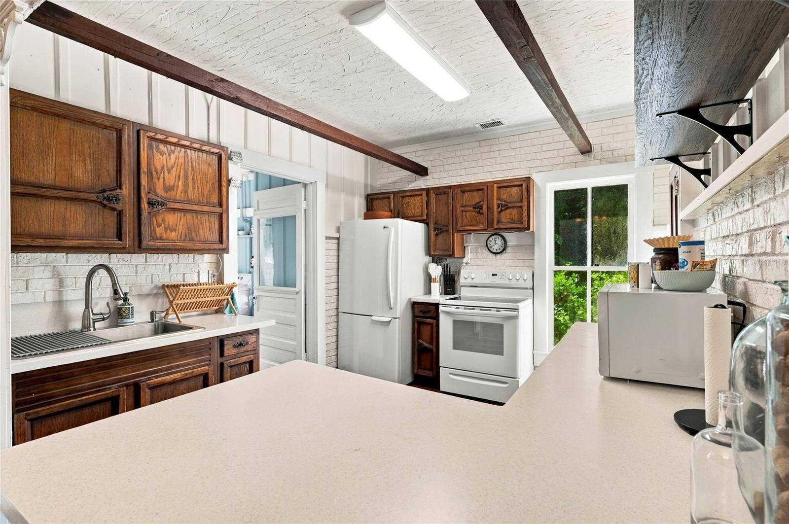 10350 54TH AVENUE N, St Petersburg, FL 33708