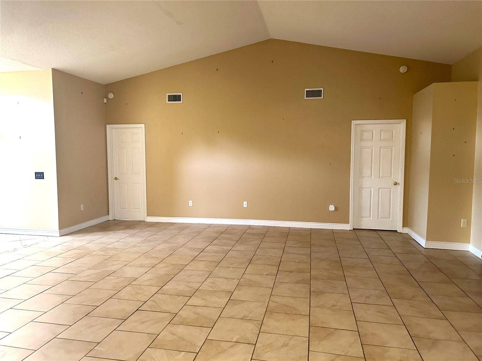 11137 BROOKLAWN DRIVE, Hudson, FL 34667 11137 BROOKLAWN DRIVE, Hudson, FL 34667