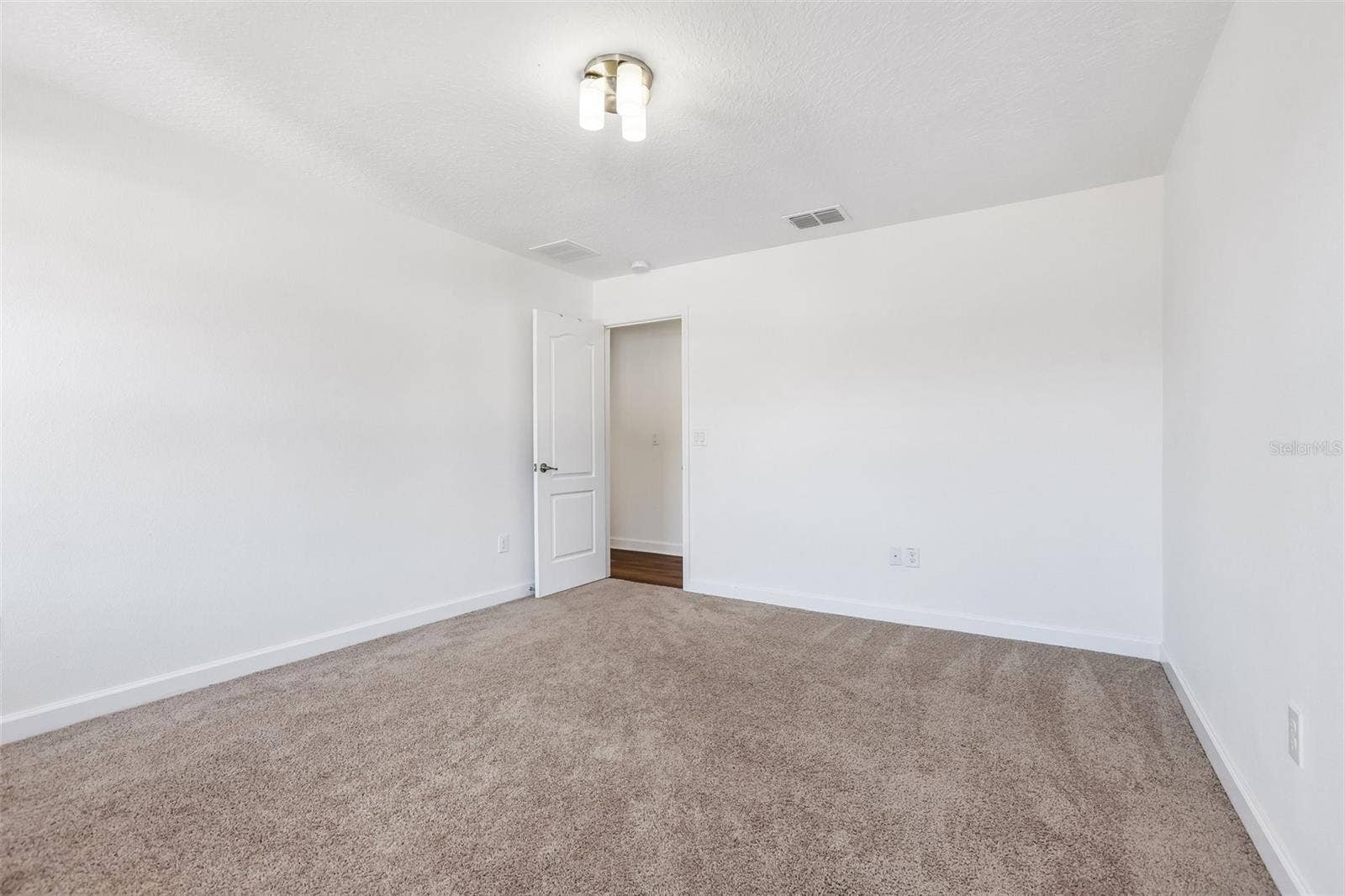 19430 PADDOCK VIEW DRIVE, Tampa, FL 33647