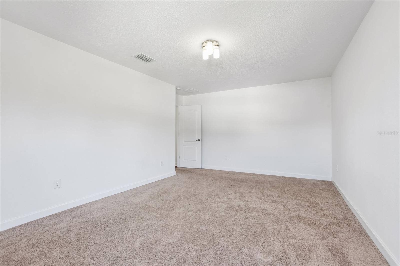 19430 PADDOCK VIEW DRIVE, Tampa, FL 33647