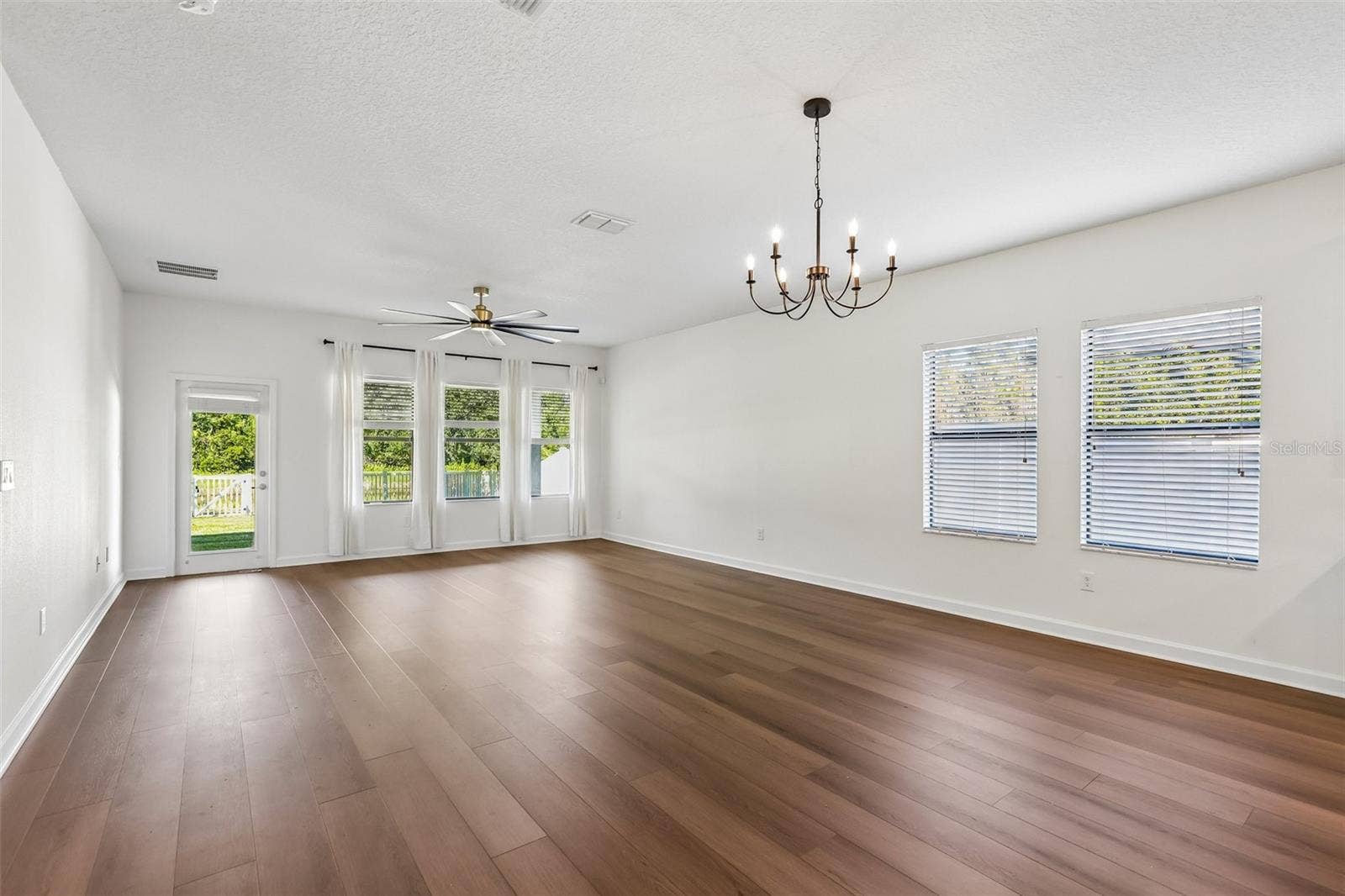 19430 PADDOCK VIEW DRIVE, Tampa, FL 33647