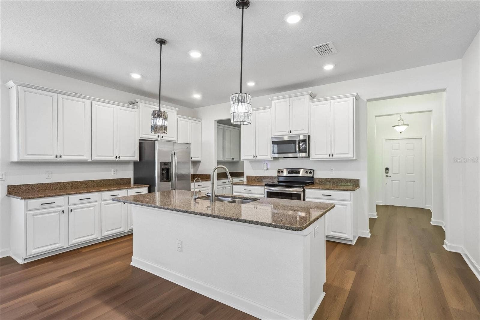 19430 PADDOCK VIEW DRIVE, Tampa, FL 33647