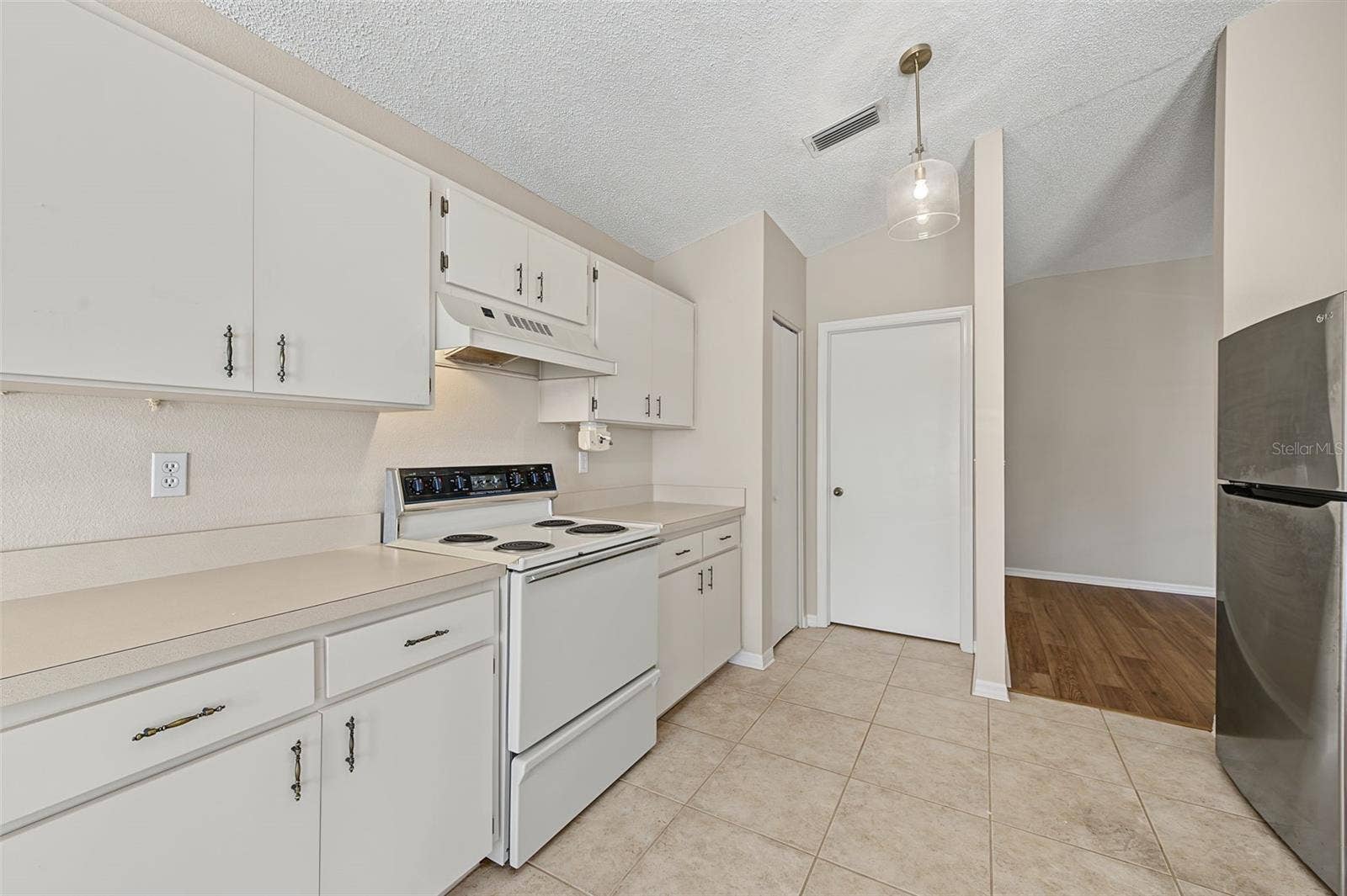 2113 STERLING GLEN COURT, Sun City Center, FL 33573